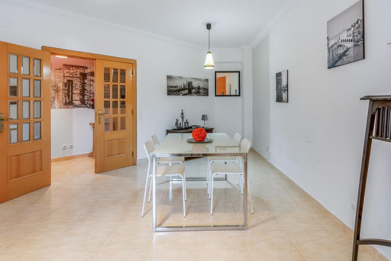 Spacious 2 Bdr Apartment W/ Patio By Lovelystay อาร์มาซอง เด เปรา ภายนอก รูปภาพ