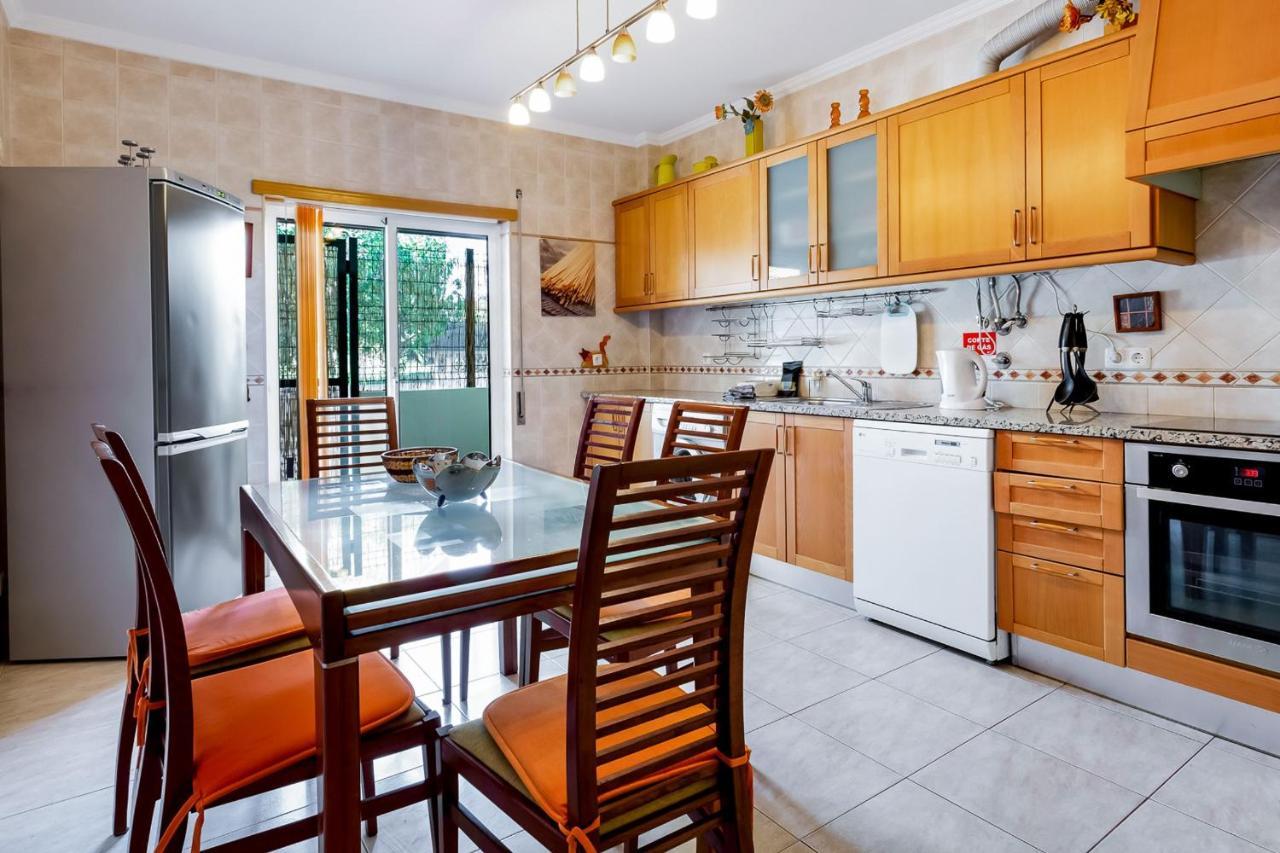 Spacious 2 Bdr Apartment W/ Patio By Lovelystay อาร์มาซอง เด เปรา ภายนอก รูปภาพ