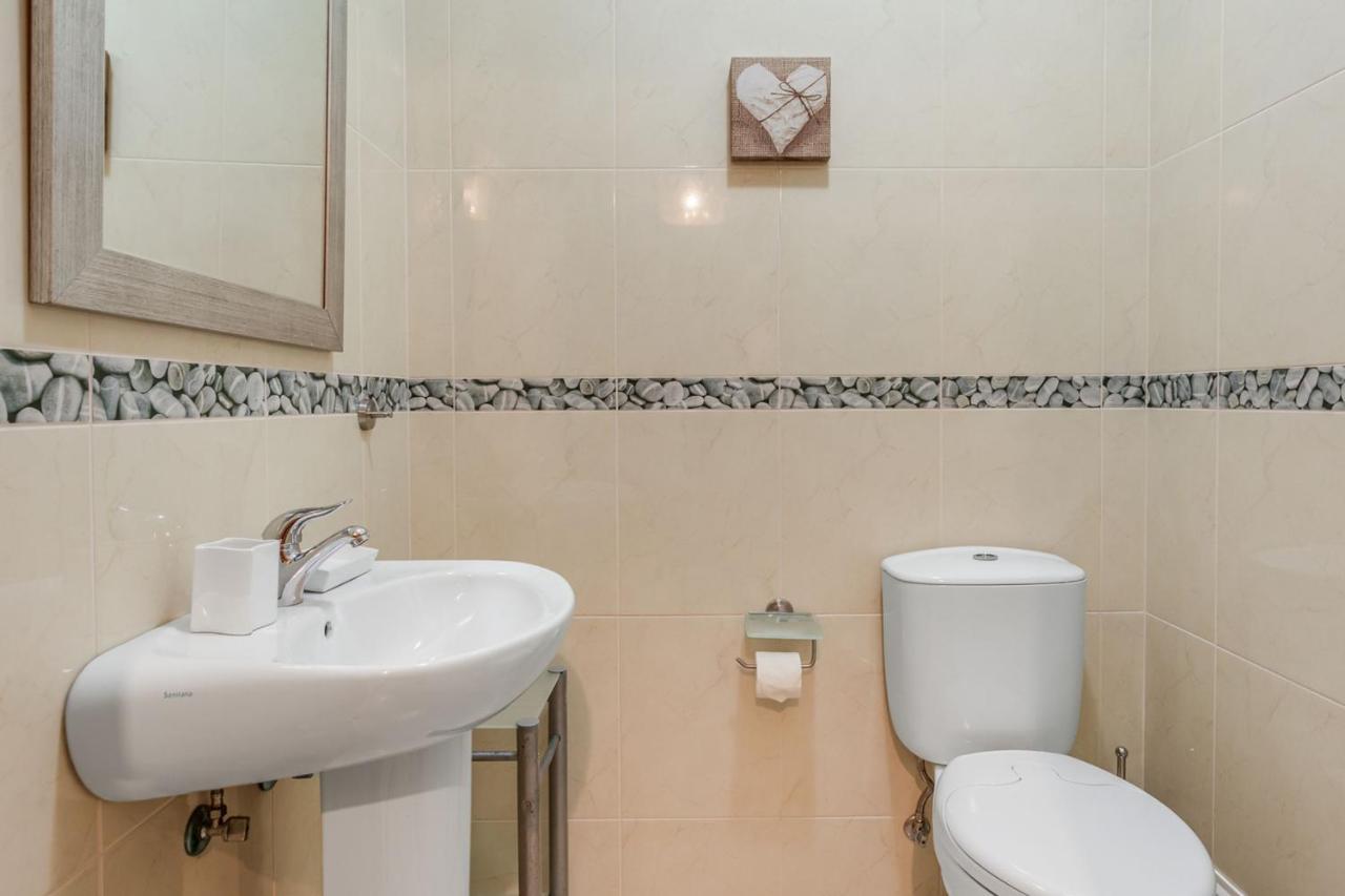 Spacious 2 Bdr Apartment W/ Patio By Lovelystay อาร์มาซอง เด เปรา ภายนอก รูปภาพ