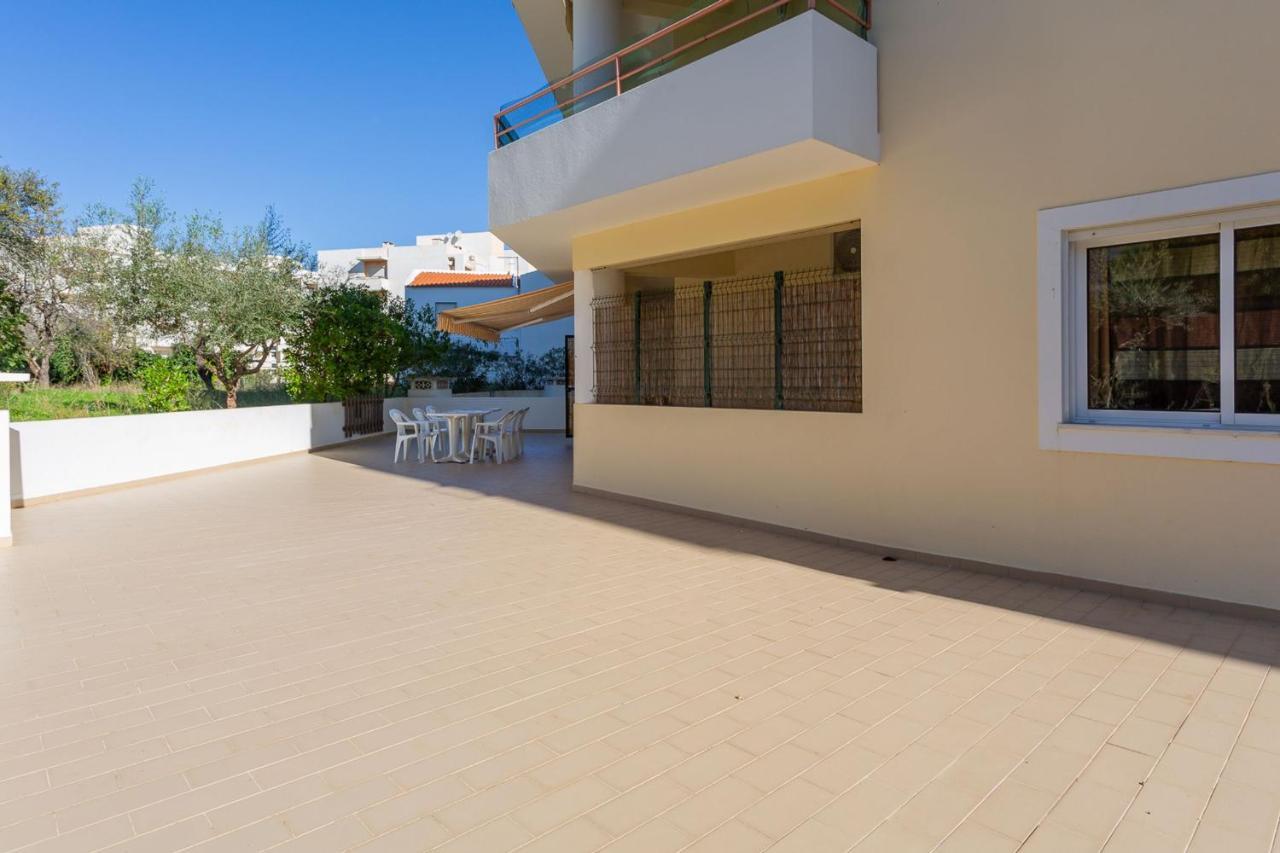 Spacious 2 Bdr Apartment W/ Patio By Lovelystay อาร์มาซอง เด เปรา ภายนอก รูปภาพ